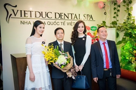 Bác sĩ Việt Nam đầu tiên được Tổ chức Nha khoa quốc tế vinh danh