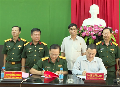 Huyện ủy Lộc Ninh, tỉnh Bình Phước và Sư đoàn 302 ký kết phối hợp hoạt động năm 2023