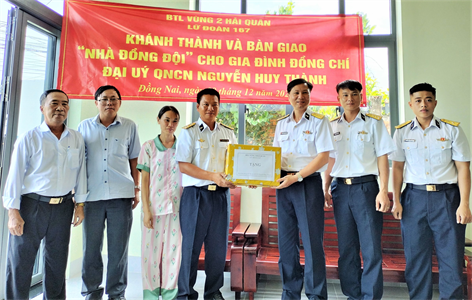 Lữ đoàn 167 tặng "nhà đồng đội" cho quân nhân