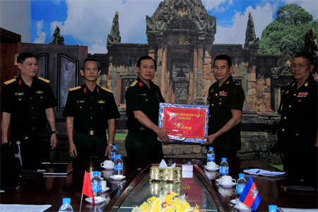 Đoàn công tác Cục Hậu cần Quân khu 7 thăm Bộ Tư lệnh Quân khu 2, Quân đội Hoàng gia Campuchia