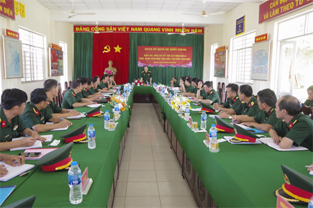 Bộ Quốc phòng kiểm tra kết quả xây dựng đơn vị vững mạnh toàn diện “mẫu mực, tiêu biểu” tại tỉnh Long An