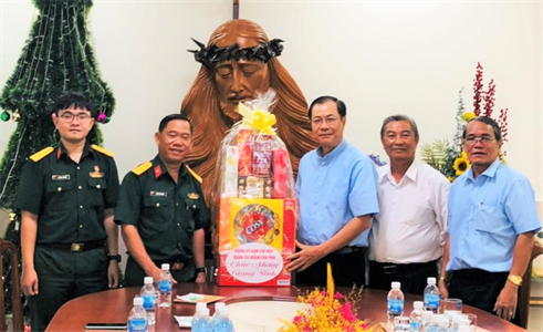 Ban Chỉ huy Quân sự quận Tân Phú chúc mừng Giáng sinh năm 2022