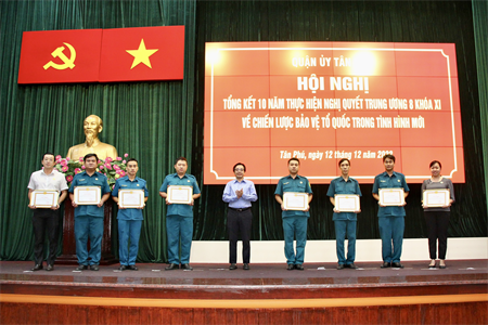 Quận ủy Tân Phú thực hiện tốt Nghị quyết Trung ương 8 khóa XI