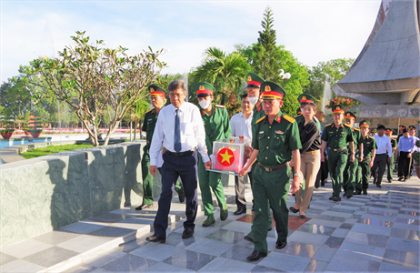 Tỉnh Bình Thuận truy điệu, an táng hài cốt liệt sĩ