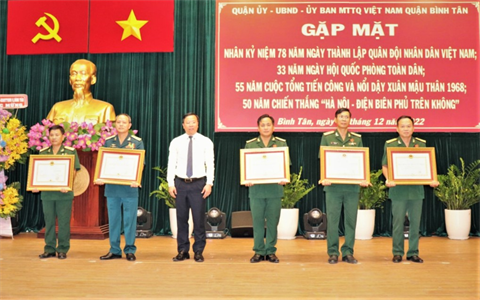 Quận Bình Tân gặp mặt cán bộ Quân đội nghỉ hưu nhân kỷ niệm 78 năm Ngày Thành lập QĐND Việt Nam