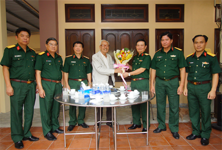 Quân khu 7 mừng thọ Trung tướng Lê Thành Tâm