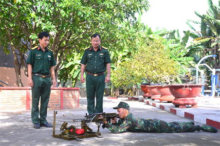 Đưa sáng kiến, cải tiến kỹ thuật vào huấn luyện, sẵn sàng chiến đấu