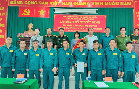 Công bố quyết định thành lập Tiểu đội tự vệ Công ty TNHH Liên doanh Stellapharm