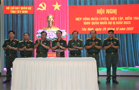 Bộ CHQS tỉnh Tây Ninh hiệp đồng huấn luyện quân nhân dự bị năm 2023