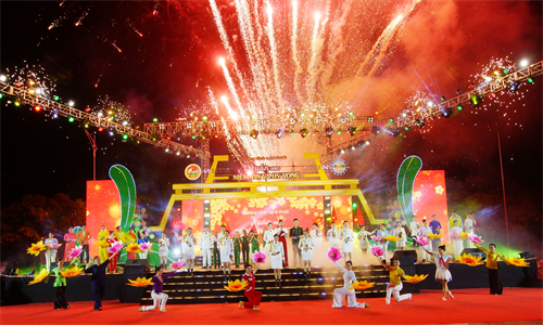 Ấm áp chương trình nghệ thuật “Xuân 2023 niềm tin và hy vọng”