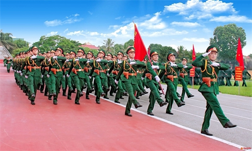 Quy định mới về nâng bậc lương đối với quân nhân chuyên nghiệp, công nhân, viên chức quốc phòng
