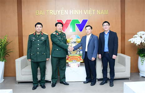 Bộ Tư lệnh Quân khu 7 thăm, chúc Tết các nhà trường, cơ quan báo chí tại Thủ đô Hà Nội