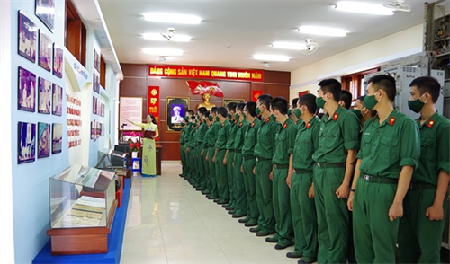 Lữ đoàn 596 giữ vững “mạch máu” thông tin