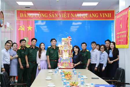 Bộ Tư lệnh Quân khu chúc tết các doanh nghiệp trên địa bàn Thành phố Hồ Chí Minh