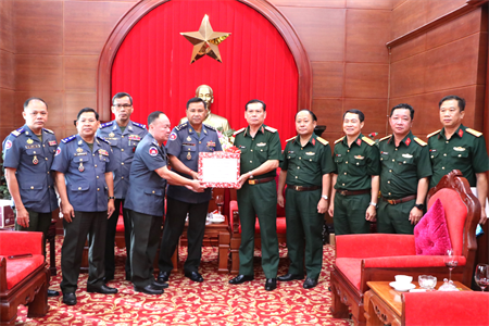 Bộ Tư lệnh Hiến binh, Quân đội Hoàng gia Campuchia chúc tết Bộ Tư lệnh Quân khu 7