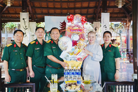 Bộ CHQS tỉnh BR-VT chúc tết các tổ chức tôn giáo