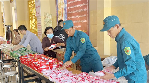 Tết nhân ái - tết quân dân