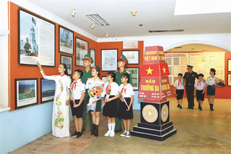 Bảo tàng Quân khu 7 – Kính báo