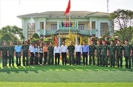 Chỉ huy trưởng Bộ CHQS tỉnh Tây Ninh thăm, chúc Tết các đơn vị LLVT trên địa bàn