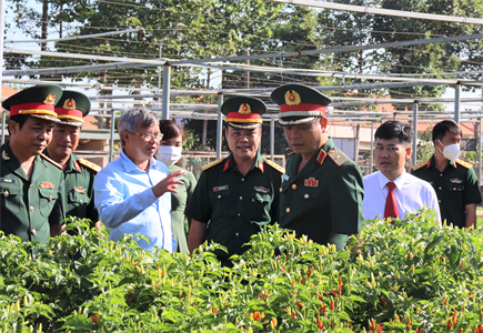 Tỉnh Đồng Nai đẩy mạnh phát triển kinh tế gắn với củng cố, tăng cường quốc phòng, an ninh