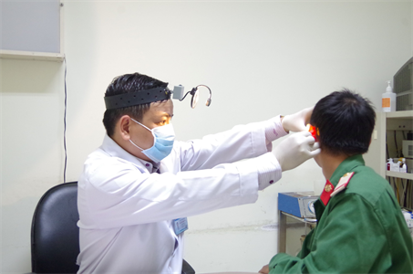Bệnh viện Quân y 7A tập huấn khám phúc tra sức khỏe chiến sĩ mới