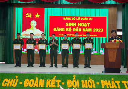 Lữ đoàn 23 sinh hoạt Đảng bộ đầu năm 2023