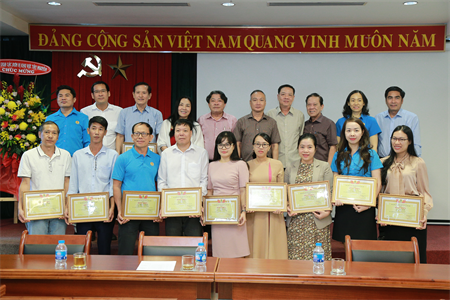 Công đoàn Cao su Việt Nam kỷ niệm số 100 Bản tin công đoàn