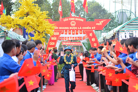 Đấu tranh với các hành vi xuyên tạc việc thực hiện Luật Nghĩa vụ Quân sự của công dân