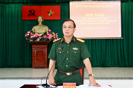 Thủ trưởng Bộ Tư lệnh TP.HCM đối thoại dân chủ với cán bộ, chiến sĩ Ban CHQS Quận 10