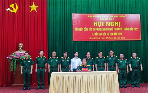 Cụm thi đua số 1, Bộ Chỉ huy Quân sự tỉnh Bình Dương ký kết thi đua năm 2023