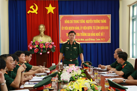 Tư lệnh Quân khu kiểm tra công tác triển khai bàn giao, giải thể Trường Cao đẳng Nghề số 7