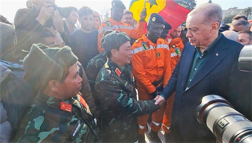 Tổng thống Thổ Nhĩ Kỳ thăm đoàn cứu hộ, cứu nạn Quân đội Nhân dân Việt Nam