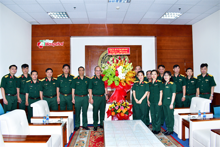 Bộ Tư lệnh Quân khu 7 chúc mừng Ngày Thầy thuốc Việt Nam 27/2