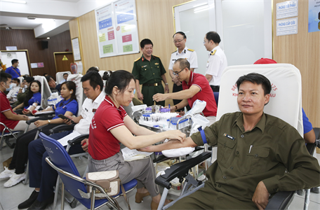 Gần 600 đơn vị máu được hiến tại Tổng công ty Tân Cảng Sài Gòn