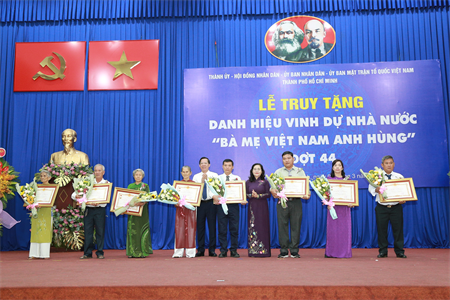 Thành phố Hồ Chí Minh truy tặng danh hiệu Bà Mẹ Việt Nam Anh hùng