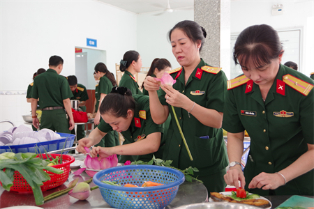 Phụ nữ Bộ Tham mưu chào mừng Ngày Quốc tế Phụ nữ 8-3