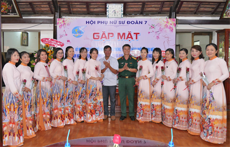 Hội Phụ nữ Sư đoàn 7 gặp mặt kỷ niệm 113 năm Ngày Quốc tế Phụ nữ