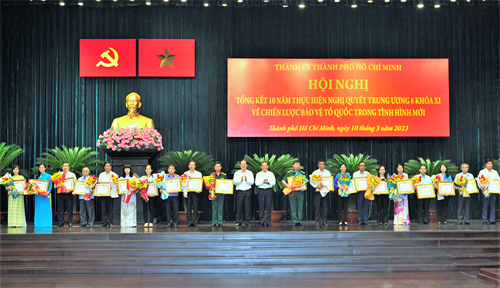 Thành ủy TPHCM tổng kết 10 năm thực hiện Chiến lược bảo vệ Tổ quốc trong tình hình mới