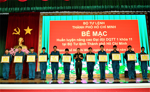Bộ Tư lệnh TPHCM bế mạc huấn luyện nâng cao Đại đội dân quân thường trực 1 khóa 11