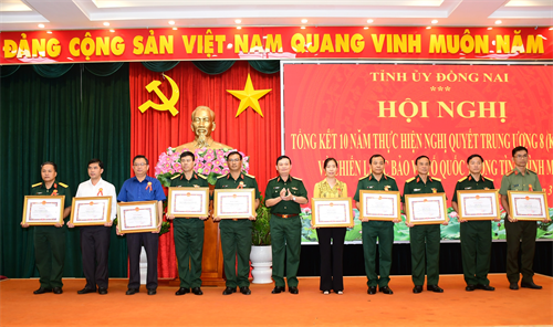 Tỉnh Đồng Nai gắn kết phát triển kinh tế, xã hội với tăng cường tiềm lực quốc phòng, an ninh