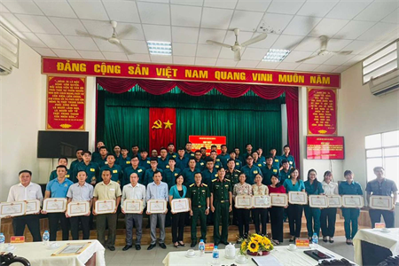 Ban CHQS Quận 8 họp mặt kỷ niệm ngày Truyền thống Dân quân tự vệ