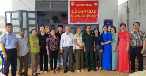 Hội Cựu chiến binh huyện Hàm Thuận Nam tặng nhà “Mái ấm đồng đội”