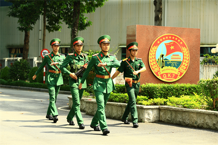 Xây dựng hình ảnh người chiến sĩ vệ binh chuẩn mực