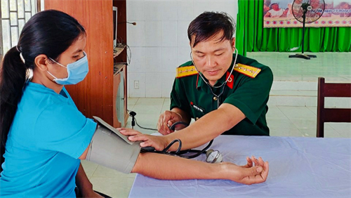 Chương trình dân vận "Về với buôn làng - 3 cùng với Nhân dân”