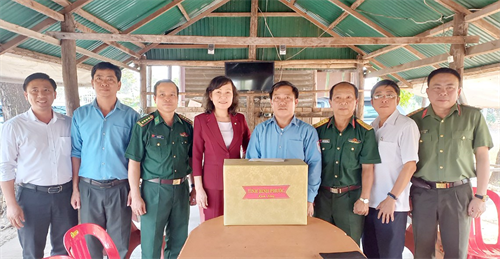 Lãnh đạo tỉnh Bình Phước chúc tết cổ truyền Chôl Chnăm Thmây của dân tộc Khmer