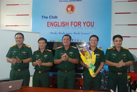 Cục Chính trị Quân khu: Ra mắt CLB tiếng Anh “The Club English for you”