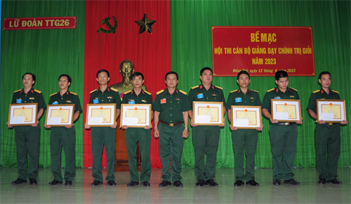 Lữ đoàn 26 bế mạc Hội thi cán bộ giảng dạy chính trị giỏi năm 2023