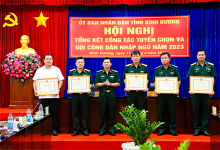 Tỉnh Bình Dương tổng kết công tác tuyển chọn và gọi công dân nhập ngũ năm 2023