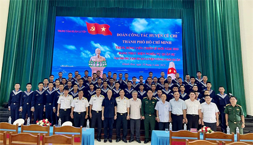 Huyện Củ Chi thăm và động viên chiến sĩ mới