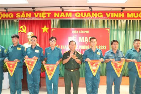 LLVT quận Tân Phú bế mạc Hội thao Quốc phòng năm 2023